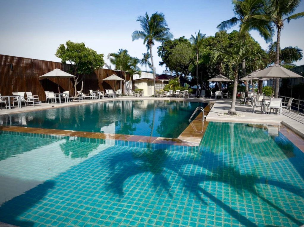 Twin Palms Resort Pattaya : 2 Swimming pools