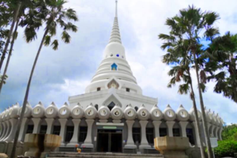 Twin Palms Resort Pattaya : Wat Yannasangwararam