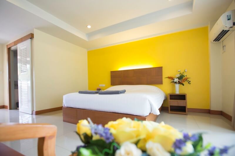 Twin Palms Resort Pattaya : Superior Double Bed With Balcony