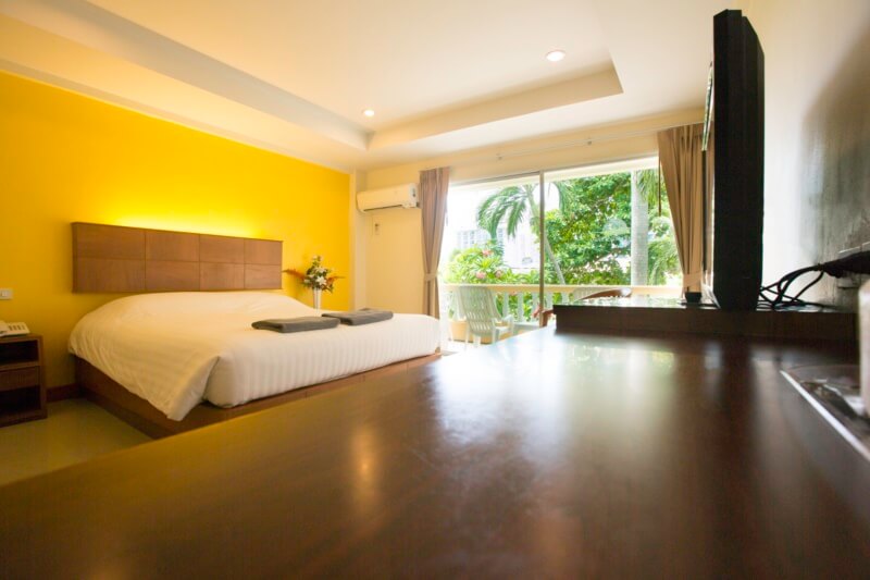 Twin Palms Resort Pattaya : Superior Double Bed With Balcony