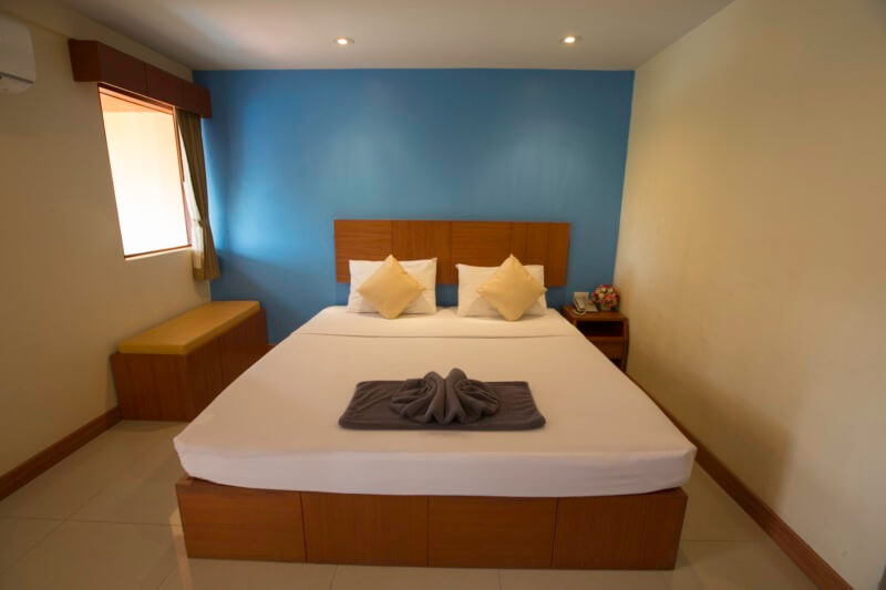 Twin Palms Resort Pattaya : Standard Double Bed