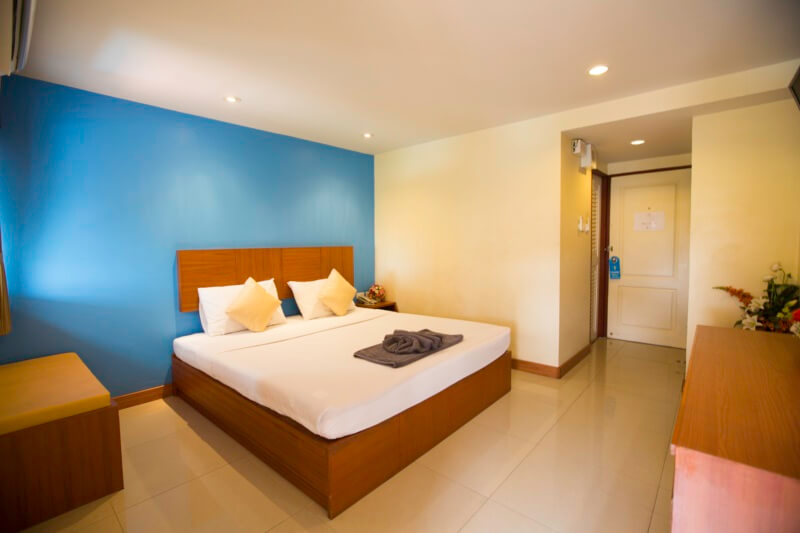 Twin Palms Resort Pattaya : Standard Double Bed